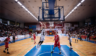 BC Prievidza-MBK Rieker Com-Therm Komárno 103:81  (foto: Vladimír Králik)