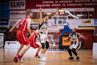 BC Prievidza-MBK Rieker Com-Therm Komárno 103:81  (foto: Vladimír Králik)
