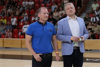 Slávnostné otvorenie novej palubovky: BC Prievidza - NH Ostrava 75:73 (foto: Ladislav Szibilla)	