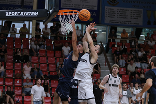 Slávnostné otvorenie novej palubovky: BC Prievidza - NH Ostrava 75:73 (foto: Ladislav Szibilla)	