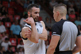 Slávnostné otvorenie novej palubovky: BC Prievidza - NH Ostrava 75:73 (foto: Ladislav Szibilla)	