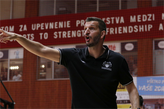Slávnostné otvorenie novej palubovky: BC Prievidza - NH Ostrava 75:73 (foto: Ladislav Szibilla)	