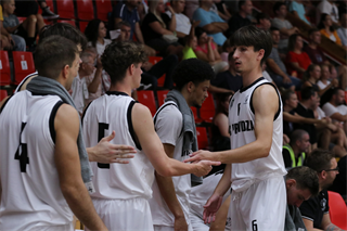 Slávnostné otvorenie novej palubovky: BC Prievidza - NH Ostrava 75:73 (foto: Ladislav Szibilla)	