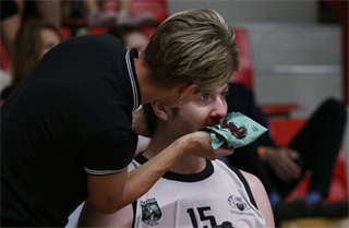 Slávnostné otvorenie novej palubovky: BC Prievidza - NH Ostrava 75:73 (foto: Ladislav Szibilla)	