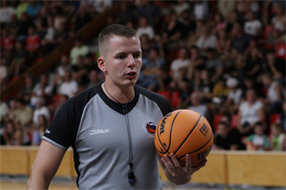 Slávnostné otvorenie novej palubovky: BC Prievidza - NH Ostrava 75:73 (foto: Ladislav Szibilla)	