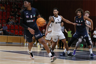 Slávnostné otvorenie novej palubovky: BC Prievidza - NH Ostrava 75:73 (foto: Ladislav Szibilla)	