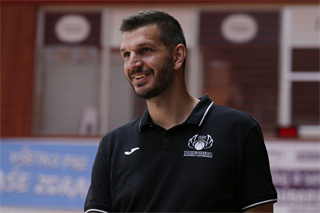 Slávnostné otvorenie novej palubovky: BC Prievidza - NH Ostrava 75:73 (foto: Ladislav Szibilla)	