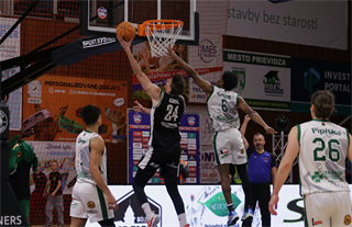 22. kolo Tipos SBL: BC Prievidza - MBK Handlová 100:85 (Ladislav Szibilla)