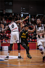 BC Prievidza - BK Inter Bratislava 77:83 (foto: Vladimír Králik)