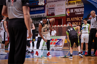 BC Prievidza - BK Inter Bratislava 77:83 (foto: Vladimír Králik)