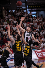 BC Prievidza - BK Inter Bratislava 77:83 (foto: Vladimír Králik)