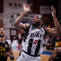 BC Prievidza - BK Inter Bratislava 69:84 (foto: Vladimír Králik)