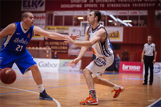 9. kolo Eurovia SBL: BC Prievidza -VŠEMvs Karlovka Bratislava 70:59 (1. fotogaléria)