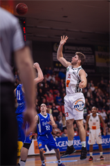 9. kolo Eurovia SBL: BC Prievidza -VŠEMvs Karlovka Bratislava 70:59 (1. fotogaléria)