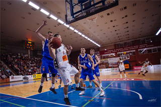 9. kolo Eurovia SBL: BC Prievidza -VŠEMvs Karlovka Bratislava 70:59 (1. fotogaléria)