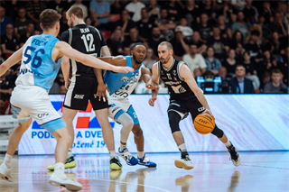 5. zápas štvrťfinále Tipos SBL: BC Prievidza - Nitra Blue Wings 84:87 (Vladimír Králik)	