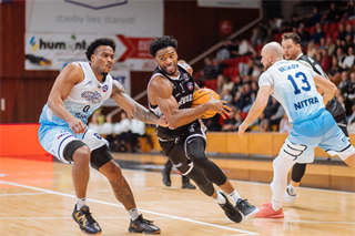 3. kolo TIPOS SBL: BC Prievidza - Nitra Blue Wings 72:74 (Vladimír Králik)