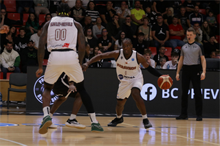 Európsky pohár FIBA: BC Prievidza - Keravnos BC 82:68 (Ladislav Szibilla)