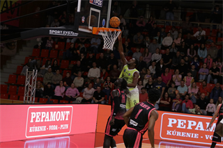 5. kolo TIPOS SBL: BC Prievidza - Košice Wolves 90:79 (Ladislav Szibilla)	