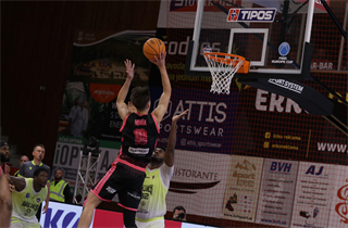 5. kolo TIPOS SBL: BC Prievidza - Košice Wolves 90:79 (Ladislav Szibilla)	