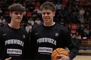 7. kolo TIPOS SBL: BC Prievidza : MBK Handlová 79:61 (Ladislav Szibilla)	