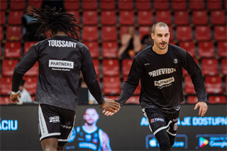 7. kolo TIPOS SBL: BC Prievidza - MBK Handlová 79:61 (Vladimír Králik)	