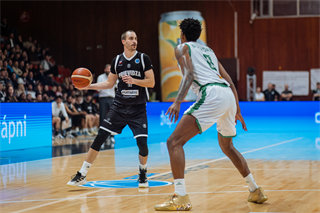 Európsky pohár FIBA: BC Prievidza - Pelister Bitola 97:82 (Vladimír Králik)	