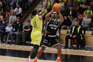 9. kolo TIPOS SBL: BC Prievidza : Patrioti Levice 86:92 (Ladislav Szibilla)	