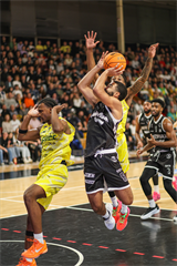9. kolo TIPOS SBL: BC Prievidza - Patrioti Levice 86:92 (Michal Huba)	