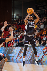 Dohrávka 1. kola TIPOS SBL: BC Prievidza - BC Komárno 69:68 (Vladimír Králik)