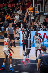 Dohrávka 1. kola TIPOS SBL: BC Prievidza - BC Komárno 69:68 (Vladimír Králik)