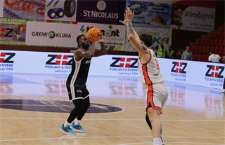 Dohrávka 1. kola TIPOS SBL: BC Prievidza : BC Komárno 69:68 (Ladislav Szibilla)	