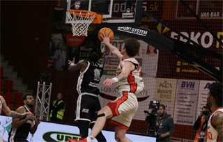 Dohrávka 1. kola TIPOS SBL: BC Prievidza : BC Komárno 69:68 (Ladislav Szibilla)	