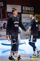 Predohrávka 13. kola TIPOS SBL: BC Prievidza - Spišskí Rytieri 104:99 (Vladimír Králik)