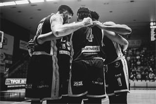 Predohrávka 13. kola TIPOS SBL: BC Prievidza - Spišskí Rytieri 104:99 (Vladimír Králik)