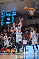 Predohrávka 13. kola TIPOS SBL: BC Prievidza - Spišskí Rytieri 104:99 (Vladimír Králik)