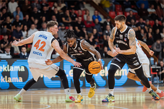 Predohrávka 13. kola TIPOS SBL: BC Prievidza - Spišskí Rytieri 104:99 (Vladimír Králik)