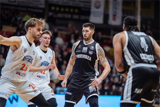 Predohrávka 13. kola TIPOS SBL: BC Prievidza - Spišskí Rytieri 104:99 (Vladimír Králik)