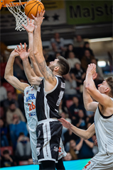 Predohrávka 13. kola TIPOS SBL: BC Prievidza - Spišskí Rytieri 104:99 (Vladimír Králik)