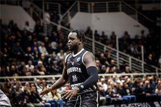 Európsky pohár FIBA: PAOK Solún - BC Prievidza 101:70 (Dávid Bakos)
