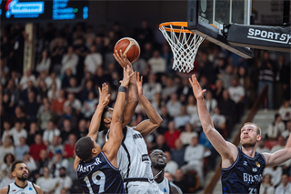 Európsky pohár FIBA: BC Prievidza - Surne Bilbao Basket 46:83 (Vladimír Králik)