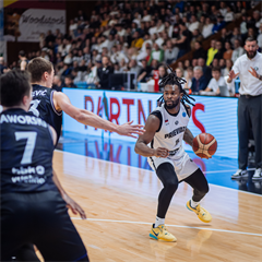 Európsky pohár FIBA: BC Prievidza - Surne Bilbao Basket 46:83 (Vladimír Králik)