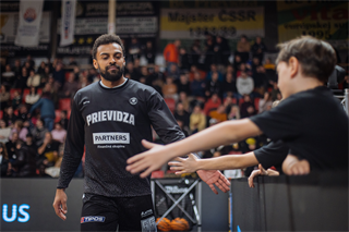 17. kolo TIPOS SBL: BC Prievidza - BC Slovan Bratislava 67:77 (Vladimír Králik)