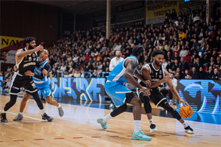 17. kolo TIPOS SBL: BC Prievidza - BC Slovan Bratislava 67:77 (Vladimír Králik)
