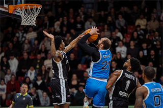 17. kolo TIPOS SBL: BC Prievidza - BC Slovan Bratislava 67:77 (Vladimír Králik)