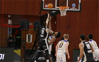 Dohrávka 15. kola TIPOS SBL: BC Prievidza : Iskra Svit 78:60 (Ladislav Szibilla)