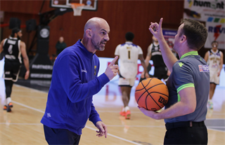 Dohrávka 15. kola TIPOS SBL: BC Prievidza : Iskra Svit 78:60 (Ladislav Szibilla)