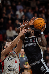 19. kolo TIPOS SBL: BC Prievidza : BC Komárno 101:76 (Vladimír Králik)