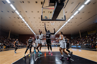 Európsky pohár FIBA: BC Prievidza - Sporting Lisabon 94:82 (Vladimír Králik)