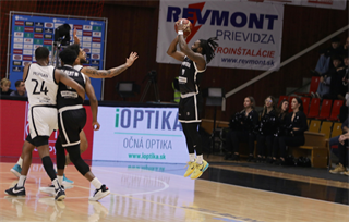Európsky pohár FIBA: BC Prievidza : Sporting Lisabon 94:82 (Ladislav Szibilla)